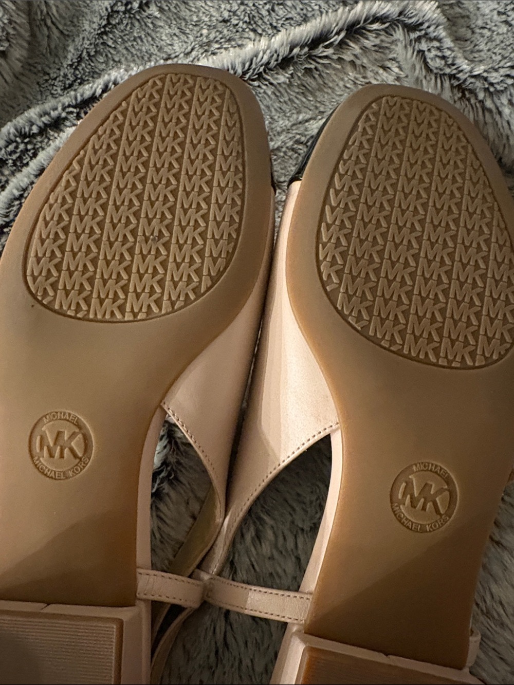 Michael Kors Two-Tone Slingback Mules in beige and Black Patent